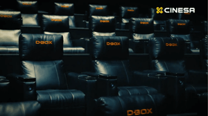 Sièges de cinéma D-BOX dans un auditorium Cinesa