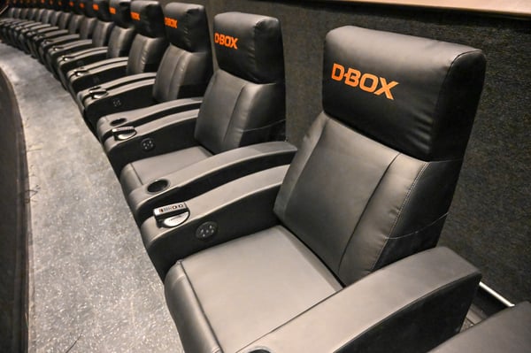 Sièges D-BOX dans un auditorium Cinemark 