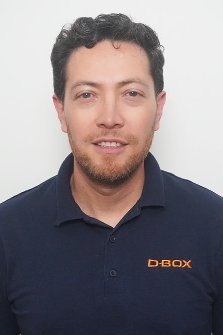 D-BOX-Photos-Support+InstallationTeamPhotos-Daniel