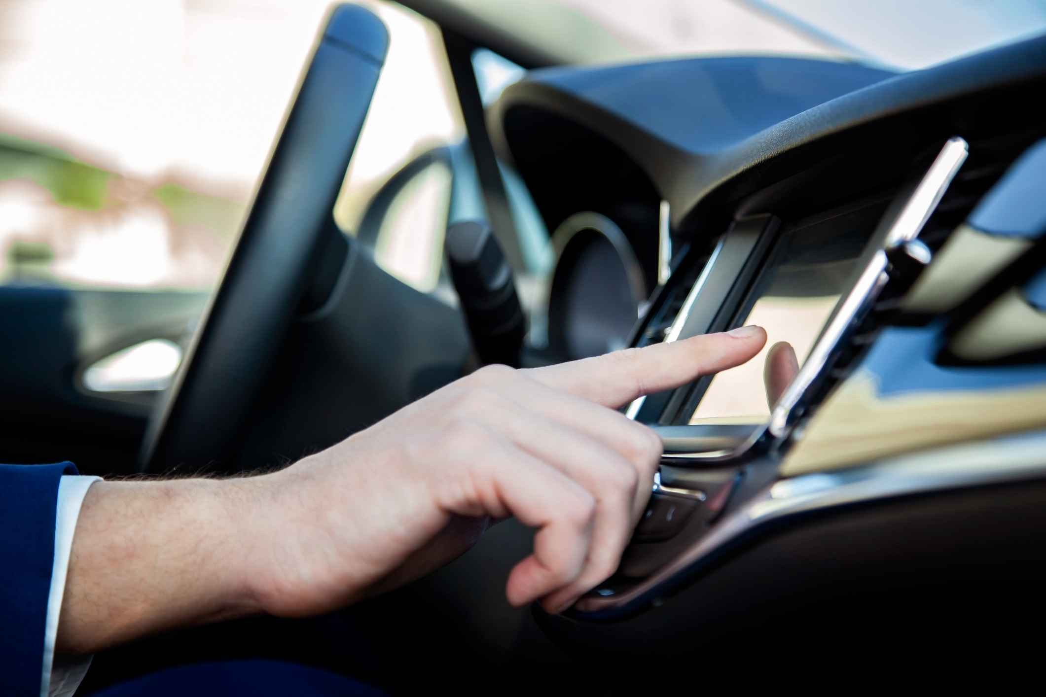 Utilisation d'un écran tactile dans une voiture